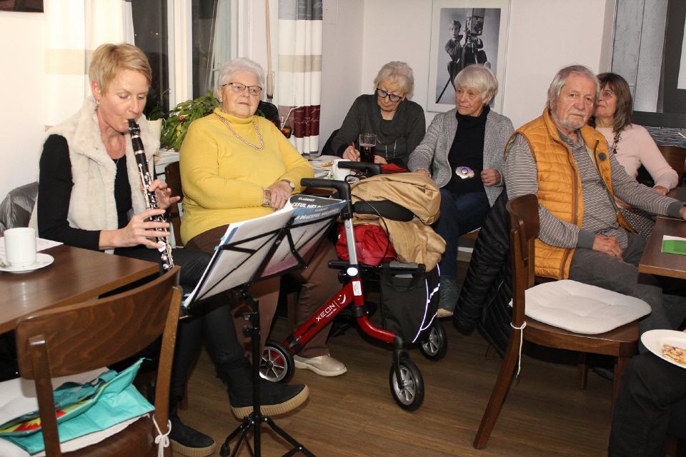 Barbara schreibt mit